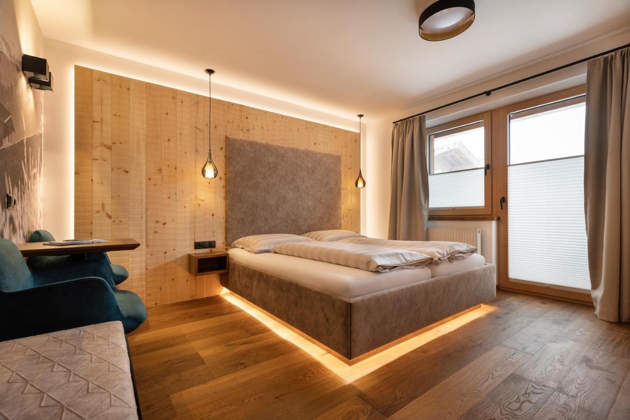 Hotel Garni Landhaus Platzer Zell am Ziller Luaran gambar
