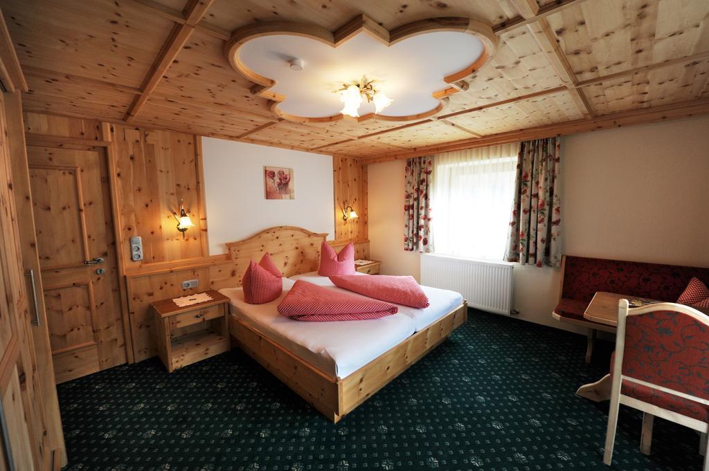 Hotel Garni Landhaus Platzer Zell am Ziller Luaran gambar