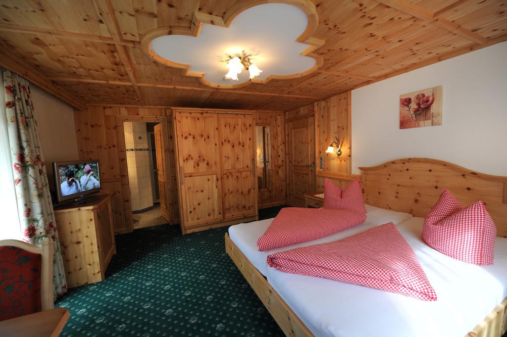 Hotel Garni Landhaus Platzer Zell am Ziller Luaran gambar