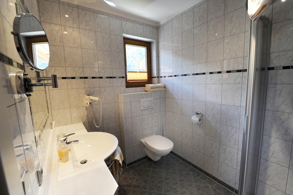 Hotel Garni Landhaus Platzer Zell am Ziller Luaran gambar