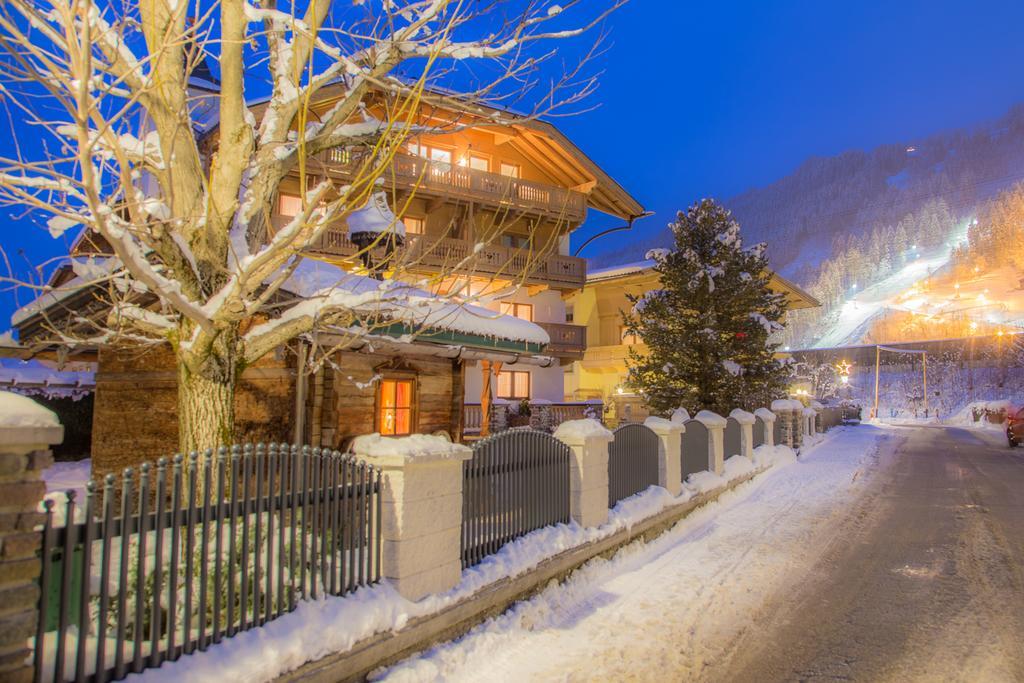 Hotel Garni Landhaus Platzer Zell am Ziller Luaran gambar