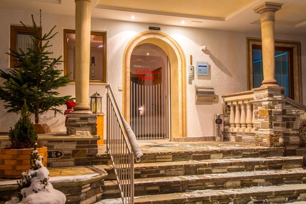 Hotel Garni Landhaus Platzer Zell am Ziller Luaran gambar